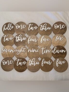 LovelySprouts Growing Together Wooden Monthly Milestone Discs